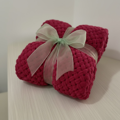 Deka ručně pletená na jednolůžko světlá vínová