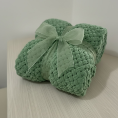 Deka ručně pletená na jednolůžko  zelená