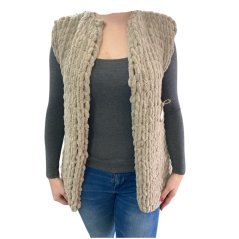 Ručně pletená vesta