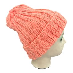 Čepice ručně pletená meruňková