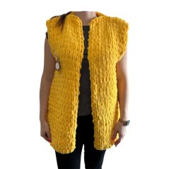 Ručně pletená vesta