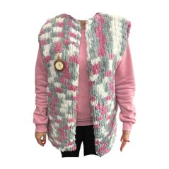 Ručně pletená vesta