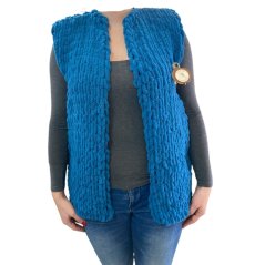 Ručně pletená vesta