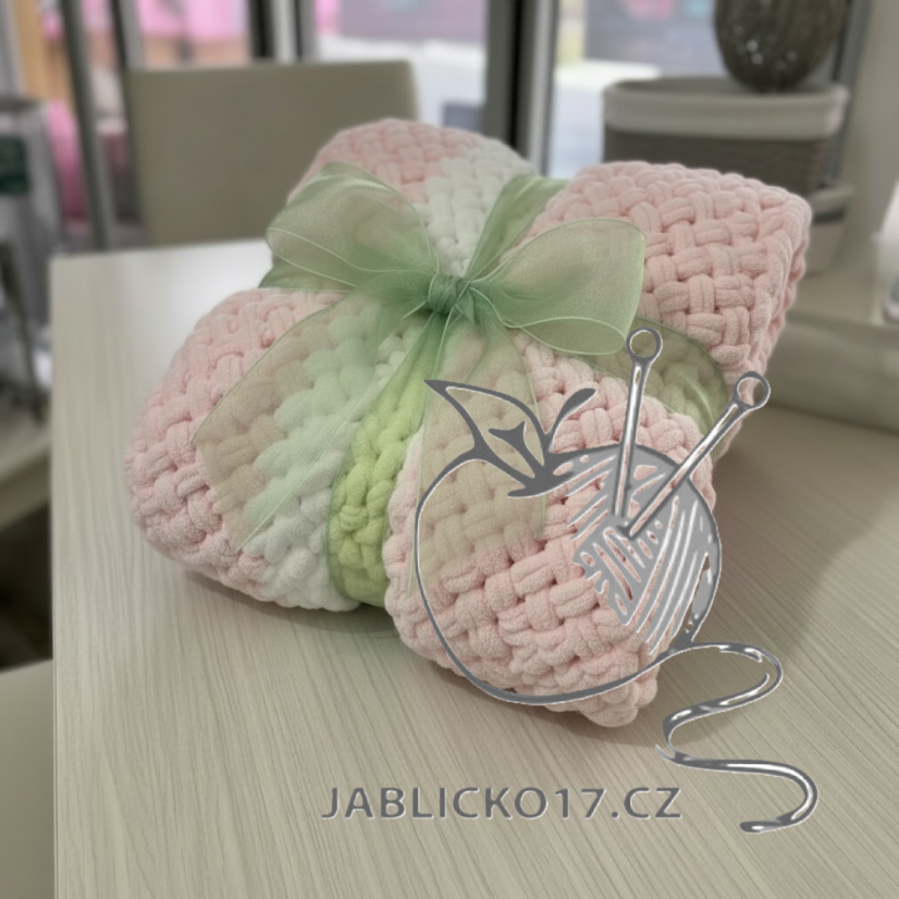 Deka ručně pletená na jednolůžko světlá růžová s bílou