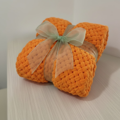 Deka ručně pletená na jednolůžko oranžová