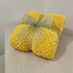 Deka ručně pletená na jednolůžko světlá žlutá