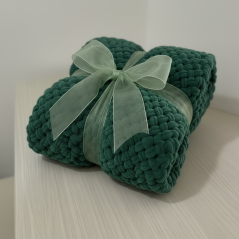 Deka ručně pletená na jednolůžko tmavší zelená