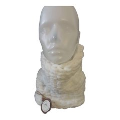 Nákrčník ručně pletený