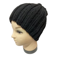 Čepice ručně pletená