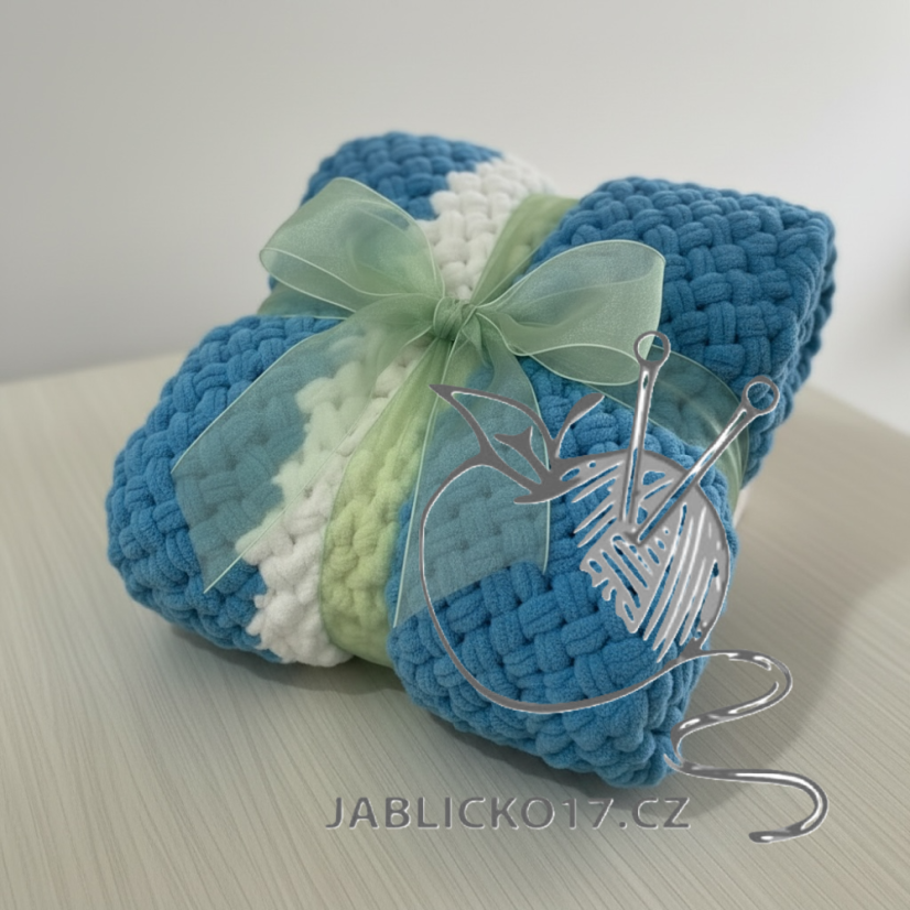 Deka ručně pletená na jednolůžko modrá s bílou Deka ručně pletená na jednolůžko modrá s bílou