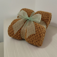 Deka ručně pletená na jednolůžko hnědá