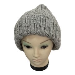 Čepice ručně pletená šedá