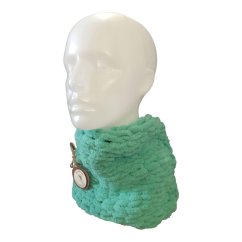 Nákrčník ručně pletený