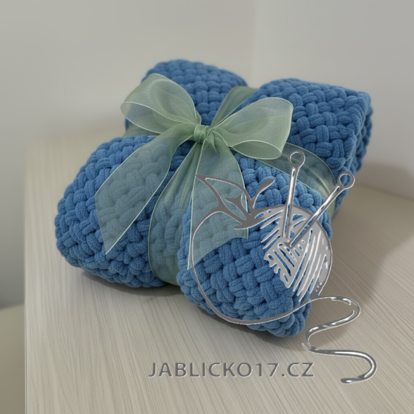 Deka ručně pletená na jednolůžko modrá Deka ručně pletená na jednolůžko modrá