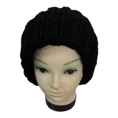 Čepice ručně pletená černá